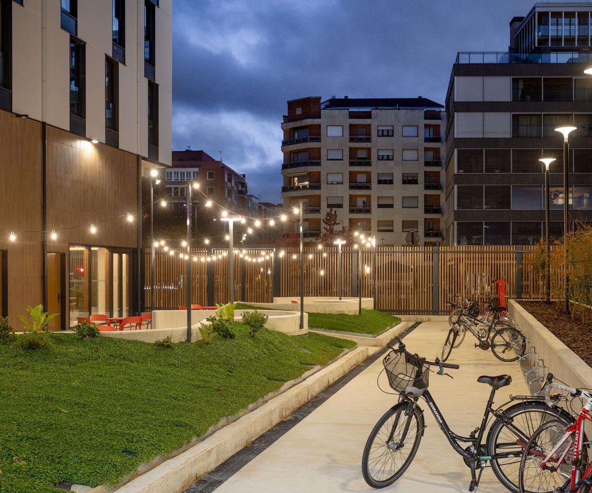 Kora Green City - Aparthotel Passivhaus Vitoria-Gasteiz Esterno foto